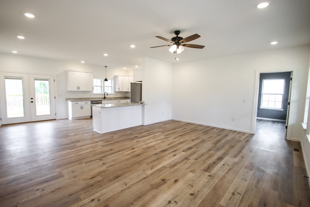 402 Frank Anderson Road Sparta, TN 38583 - Photo 7 of 24 Gallery Image 7