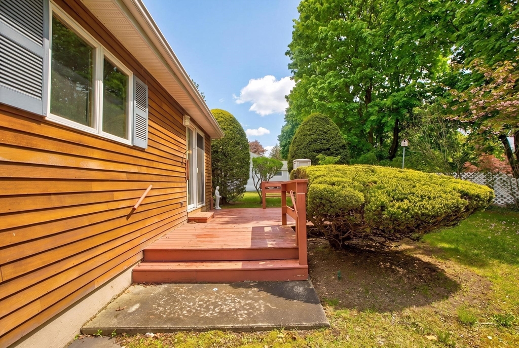 18 Williams Road Lynnfield, MA 01940 - Photo 31 of 40