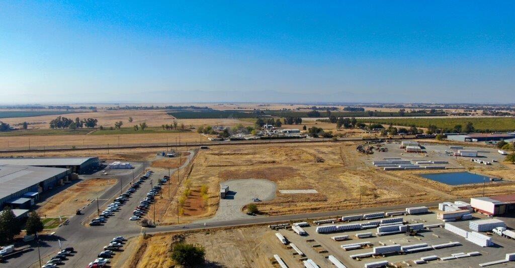 11425 Reading Road Red Bluff, CA 96080 - Photo 2 of 9 a view of a city