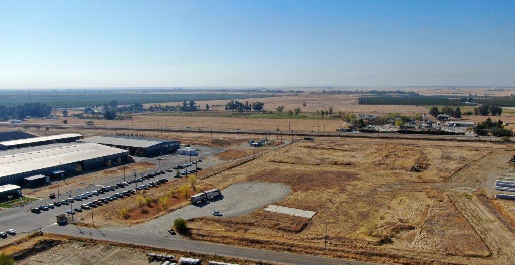 11425 Reading Road Red Bluff, CA 96080 - Photo 5 of 9 a view of a swimming pool and an ocean view