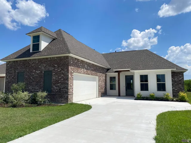 $461,503 | 314 Marmande Avenue, Thibodaux, LA 70301