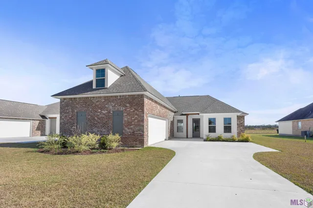 $461,503 | 314 Marmande Avenue, Thibodaux, LA 70301