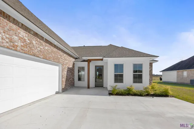 $461,503 | 314 Marmande Avenue, Thibodaux, LA 70301