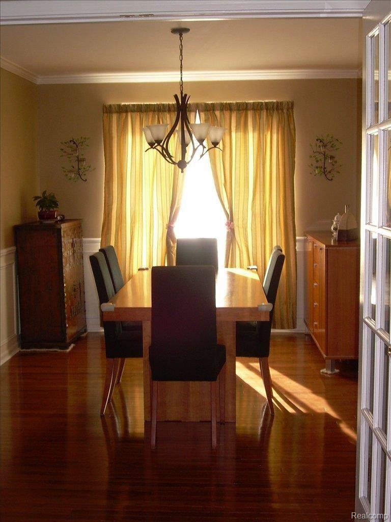 3864 Kossuth Road Lake Orion, MI 48360 - Photo 6 of 13 kossuth dining room2