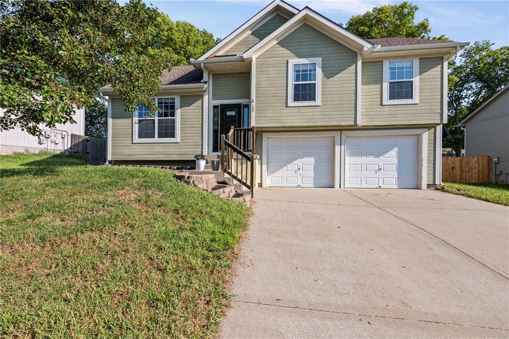 102 Echo Ridge Buckner, MO 64016 - Photo 1 of 1 Gallery Image 1