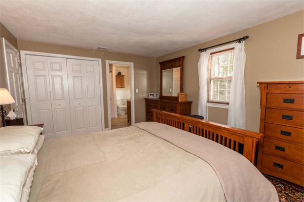 1328 Old Worcester Road Framingham, MA 01701 - Photo 9 of 13 Gallery Image 9