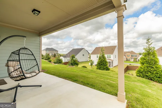 a view of a entryway door of the house