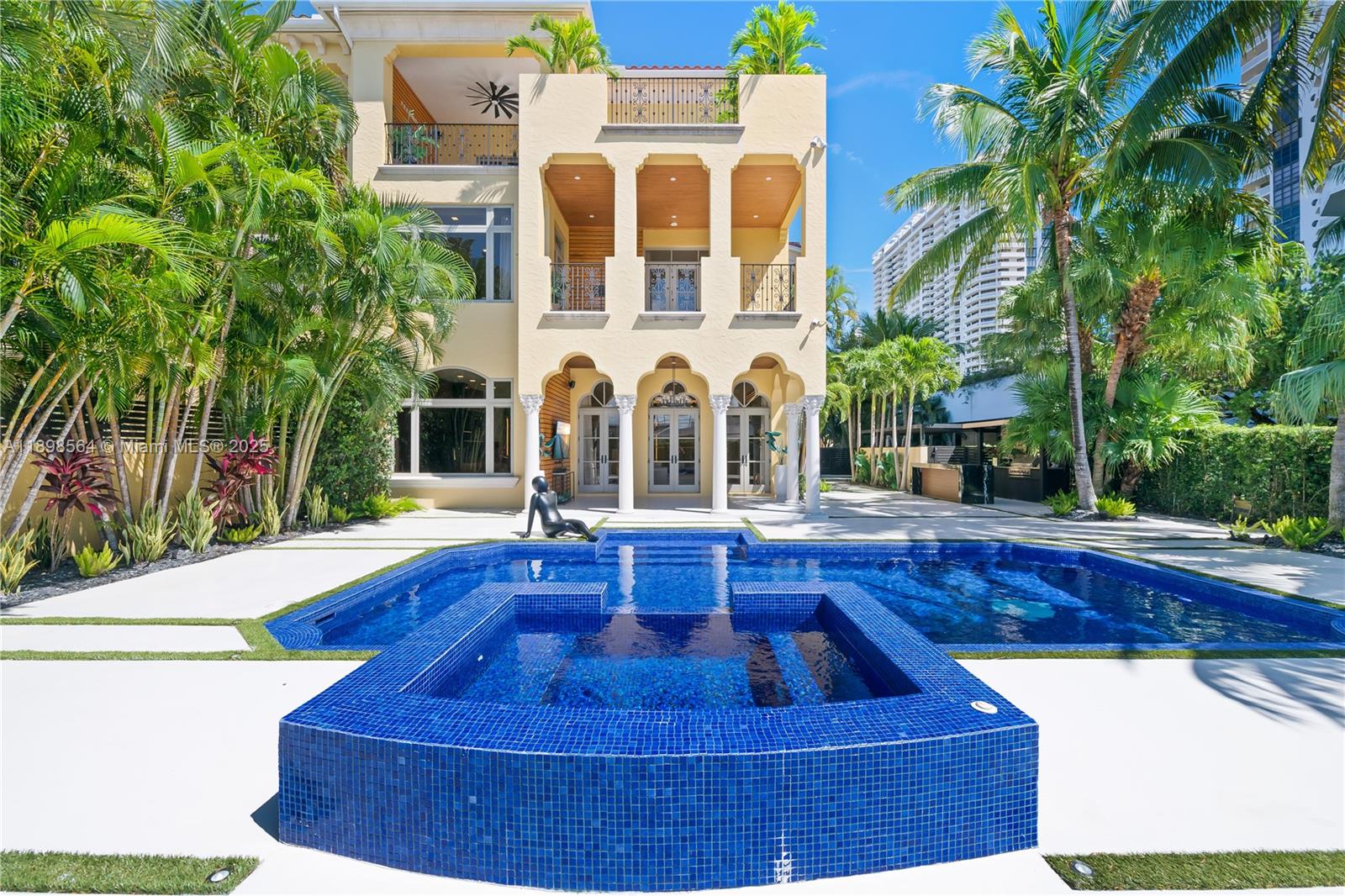 1530 Island Boulevard Aventura, FL 33160 - Photo 3 of 99