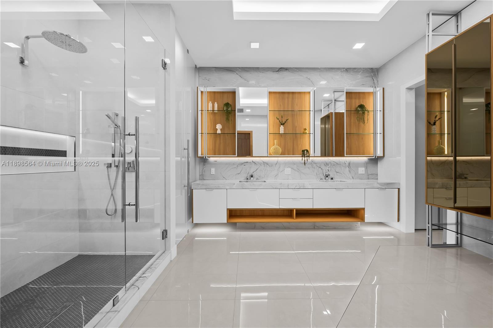 1530 Island Boulevard Aventura, FL 33160 - Photo 40 of 99