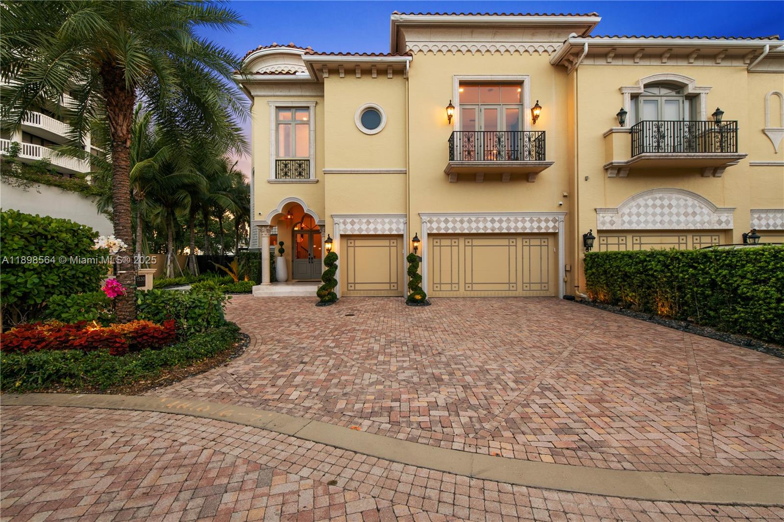 1530 Island Boulevard Aventura, FL 33160 - Photo 90 of 99 a view of entrance gate of a house