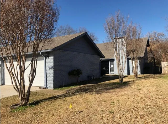 $2,060 | 2207 Heritage Circle, Carrollton, TX 75006