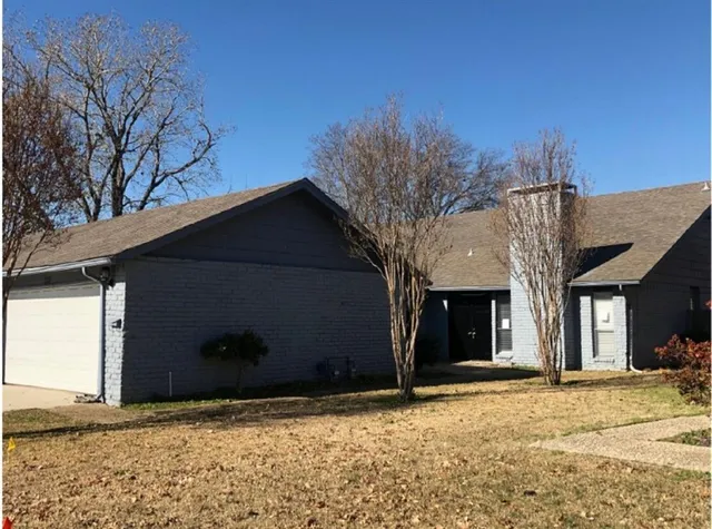 $2,060 | 2207 Heritage Circle, Carrollton, TX 75006