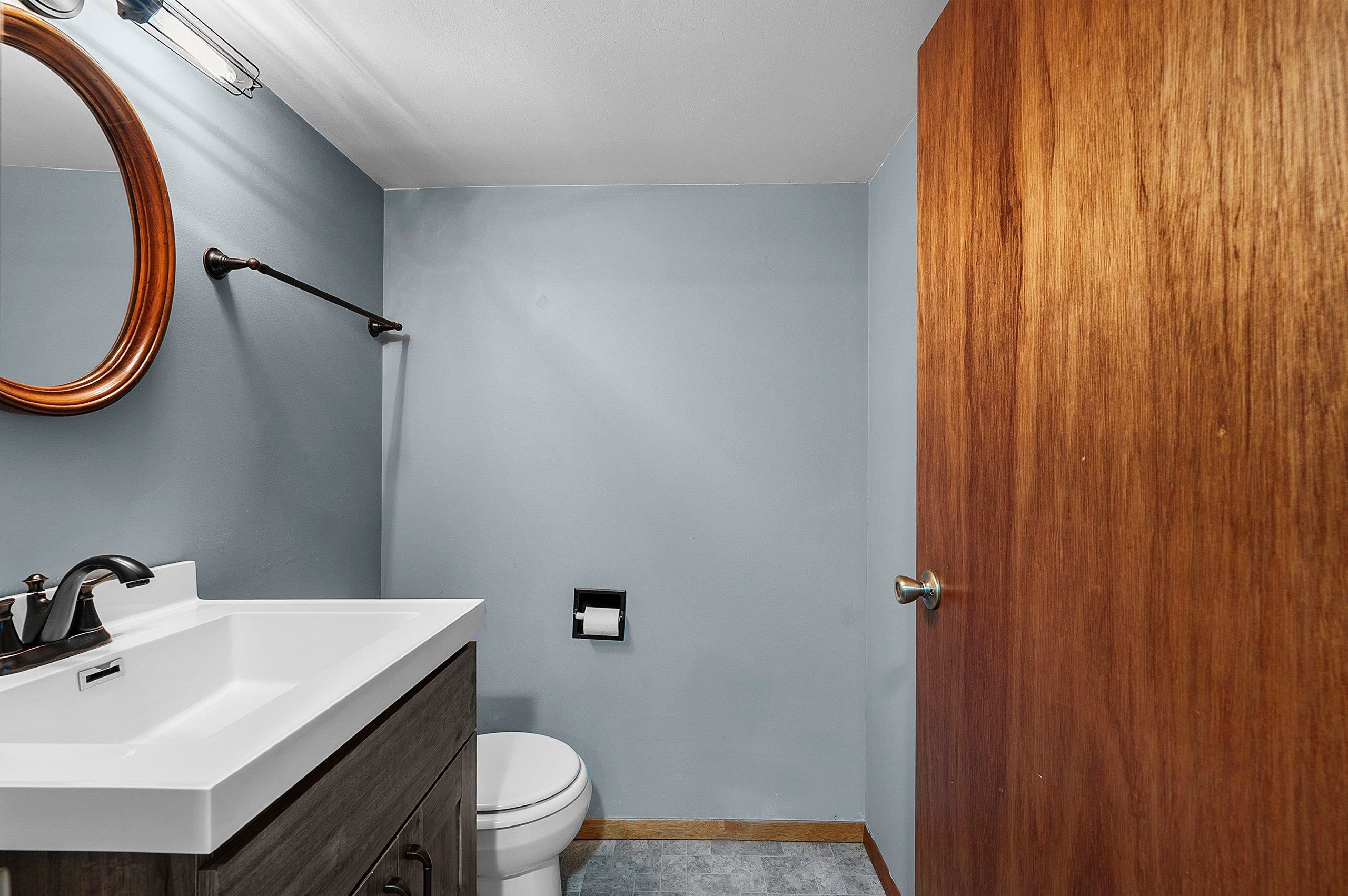 2214 North Division Street Appleton, WI 54911 - Photo 35 of 51