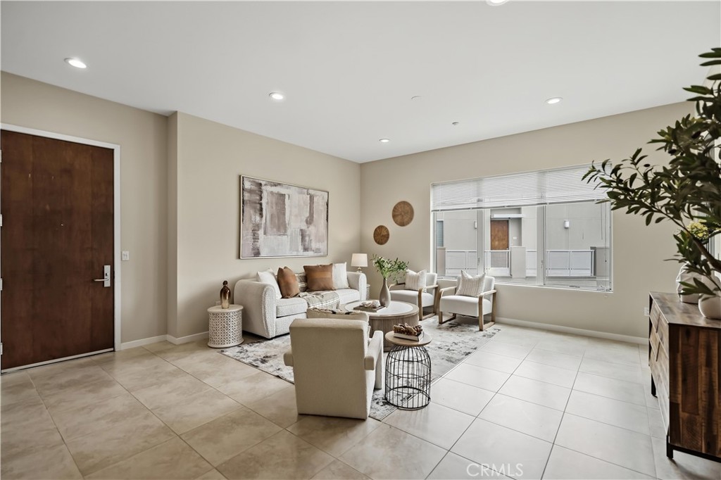 21 Gramercy, Unit 421 Irvine, CA 92612 - Photo 4 of 48