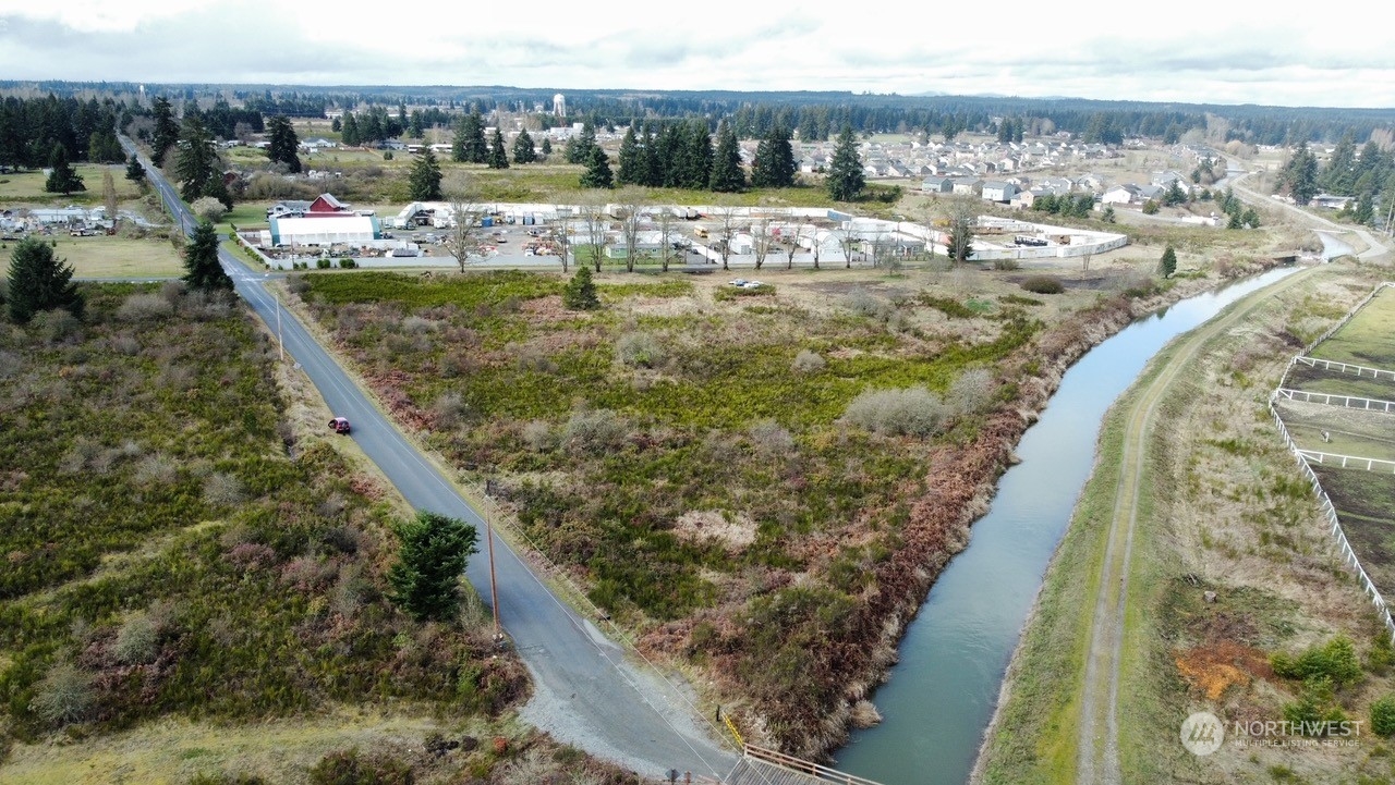 9132 Bridge Road Southeast Yelm, WA 98597 - Photo 5 of 22 Gallery Image 5