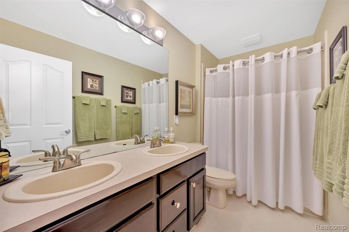 5295 Ashmonte Court Rochester, MI 48306 - Photo 30 of 52 30-DSC_5390.jpg