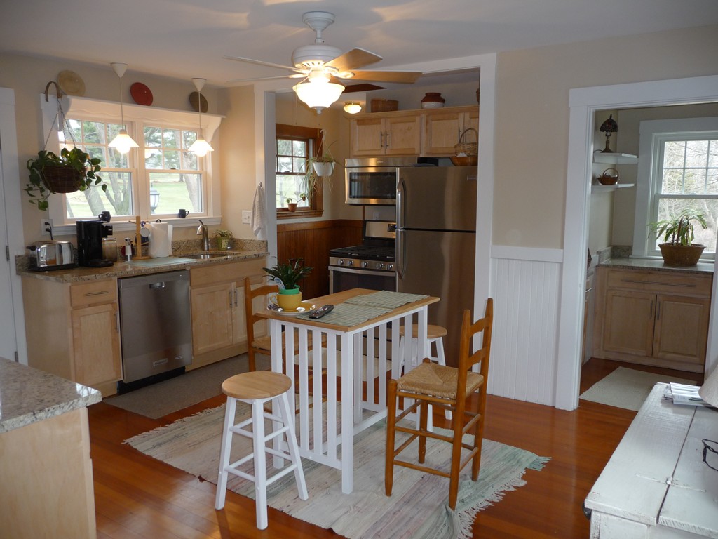261 Common Street, Unit 261 Watertown, MA 02472 - Photo 3 of 8 Gallery Image 3