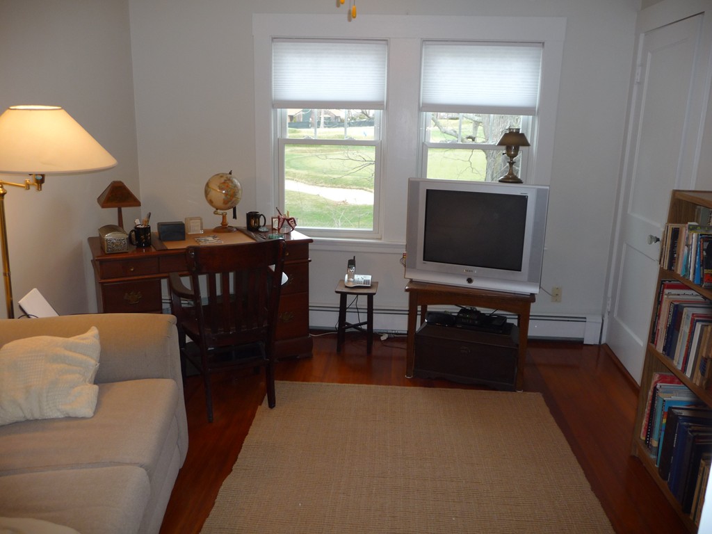 261 Common Street, Unit 261 Watertown, MA 02472 - Photo 7 of 8 Gallery Image 7