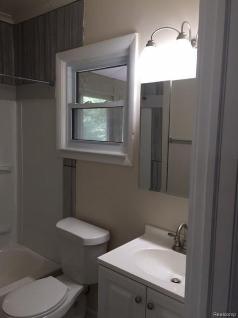1230 Adams Road Burton, MI 48509 - Photo 15 of 31 adams20.jpg
