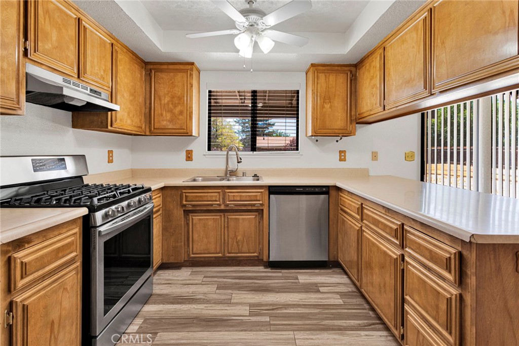 14475 Pioneer Road Apple Valley, CA 92307 - Photo 10 of 32