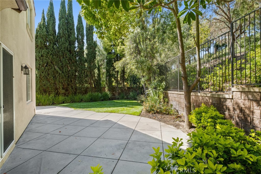 61 Bellwind Irvine, CA 92603 - Photo 16 of 22