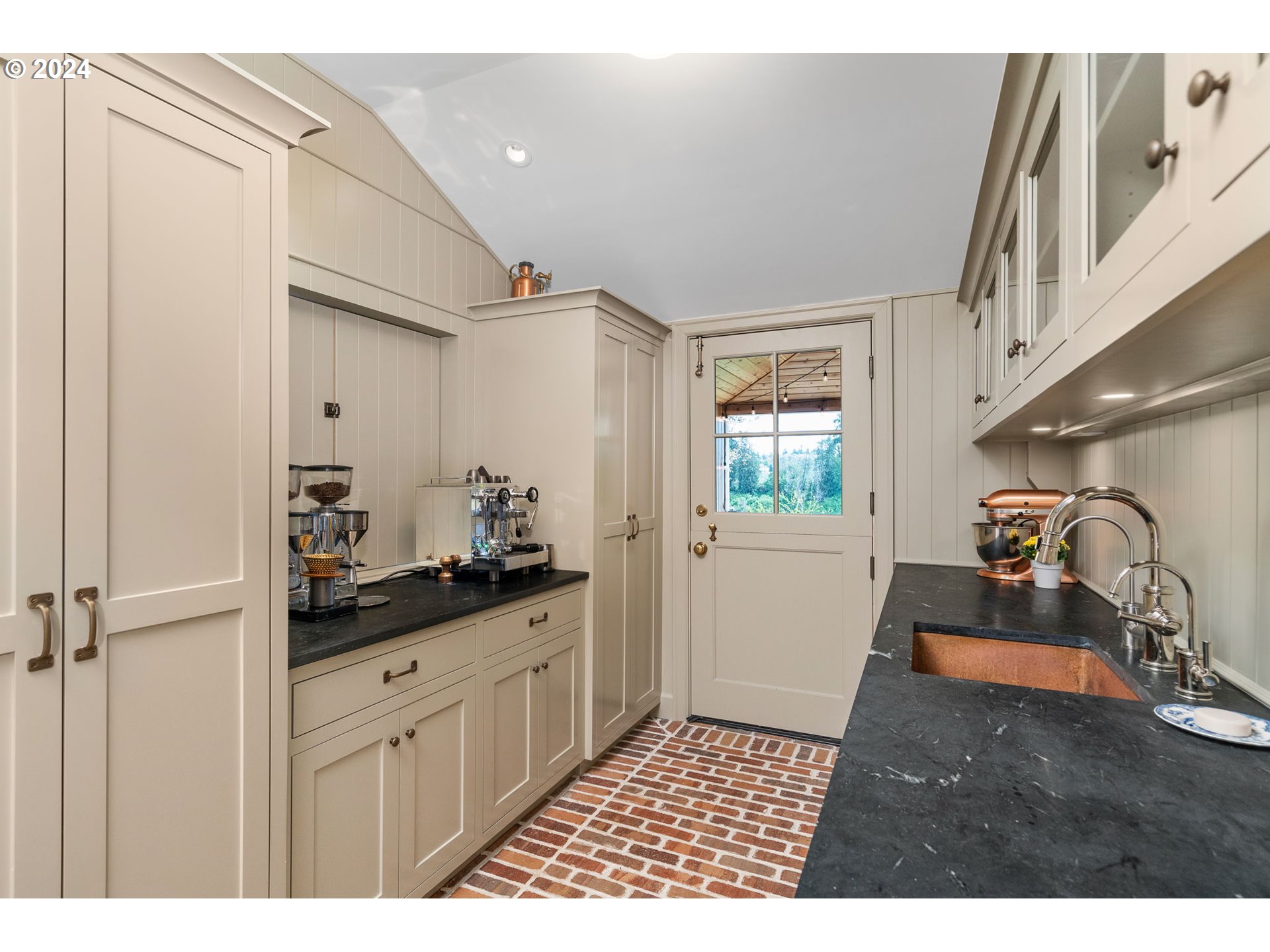 7130 Southwest Montgomery Way Wilsonville, OR 97070 - Photo 18 of 48