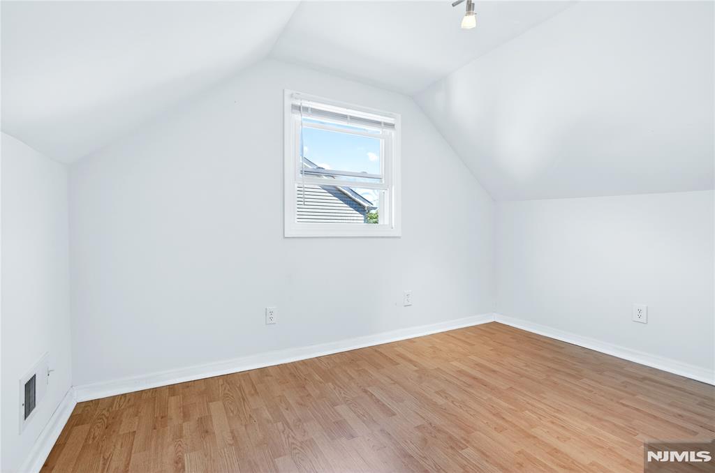 12 Stony Hill Road Clifton, NJ 07013 - Photo 24 of 35