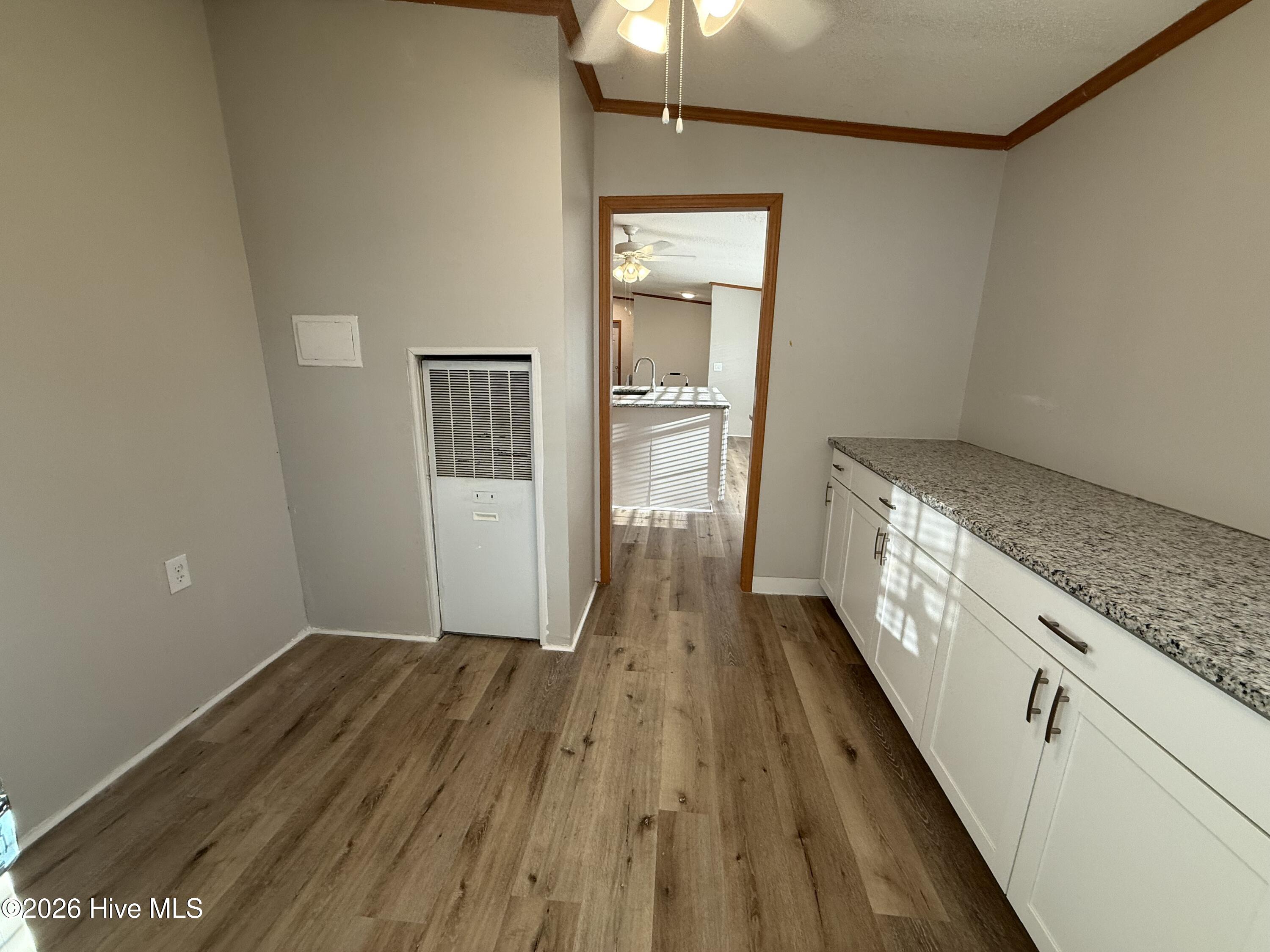 5464 Reedy Branch Road Winterville, NC 28590 - Photo 7 of 10 Laundry / Mud Room