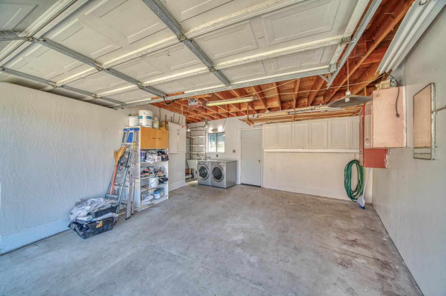 421 Park Drive Aptos, CA 95003 - Photo 22 of 34 a view of a room with gym equipment