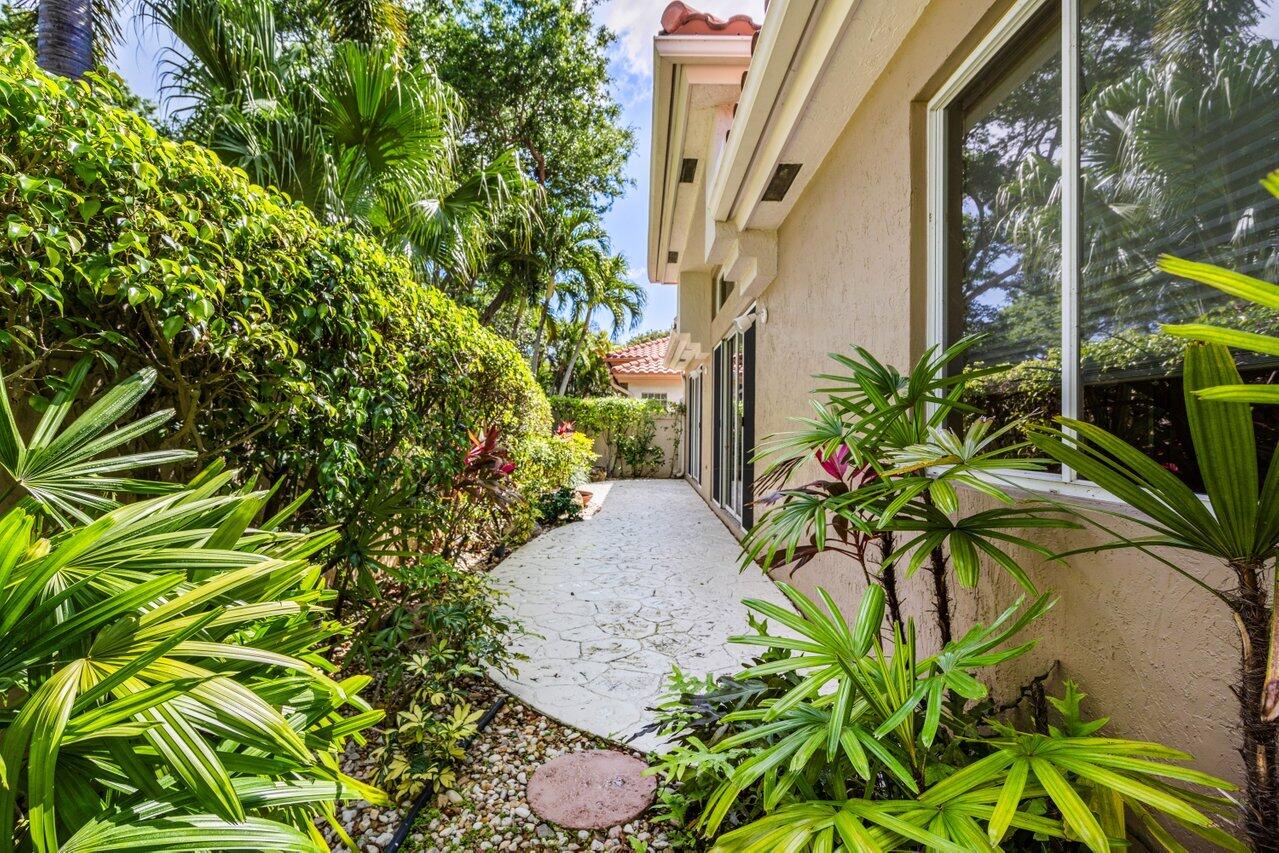 6349 Northwest 23rd Street Boca Raton, FL 33434 - Photo 10 of 75 011-6349Northwest23rdStreet-BocaRaton-FL