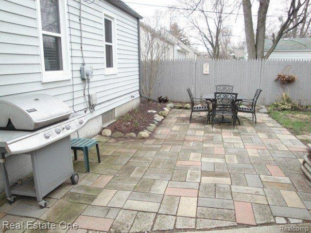 2220 Columbia Road Berkley, MI 48072 - Photo 22 of 23 Wonderful rear patio
