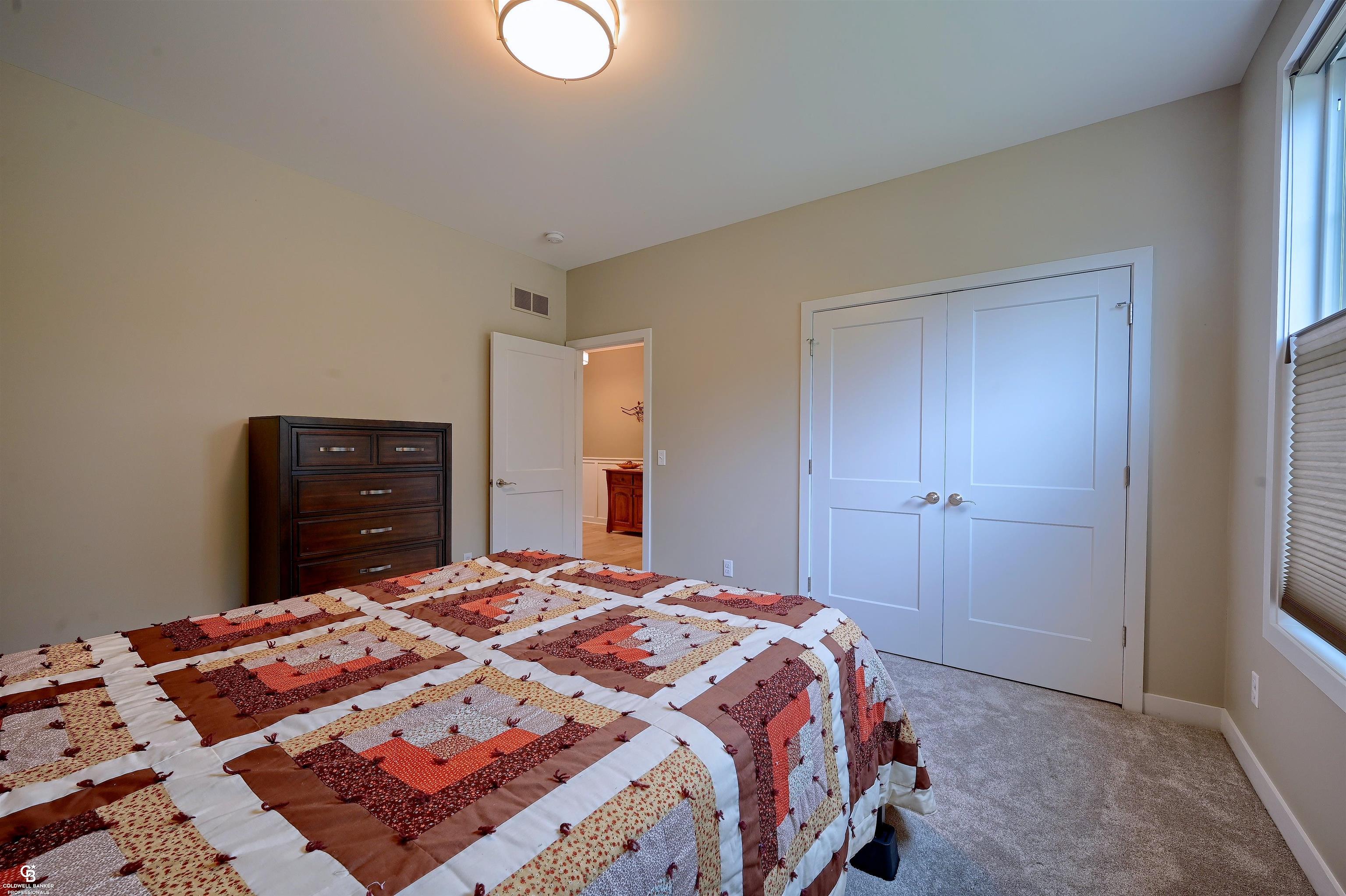 1021 Crestwyk Lane Rochester, MI 48307 - Photo 23 of 44 50124504-22.JPG