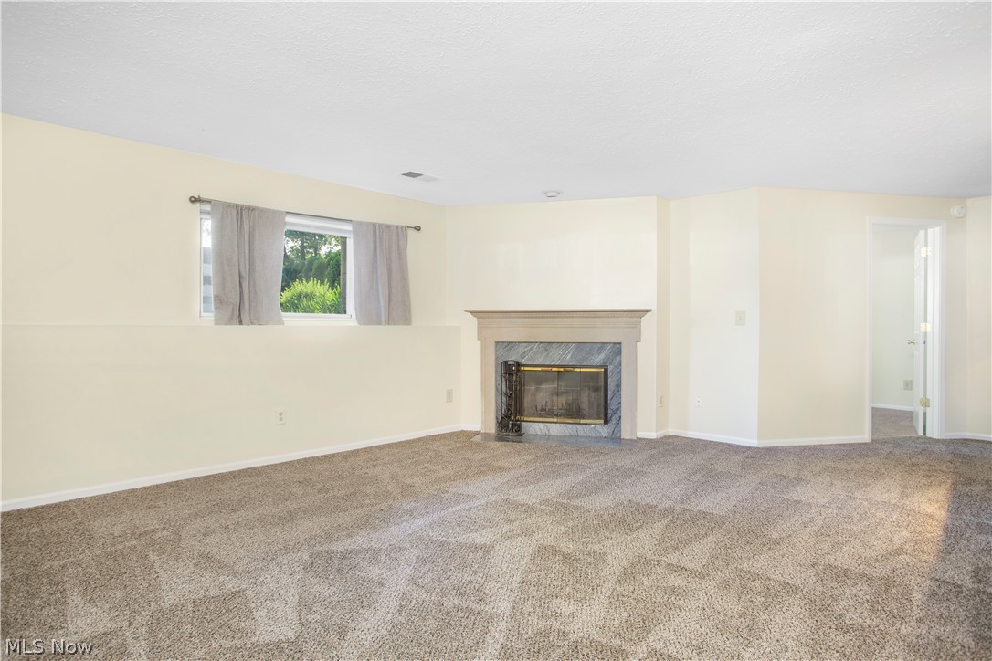 4750 Oak Point Road, Unit 104 Lorain, OH 44053 - Photo 6 of 34 Gallery Image 6