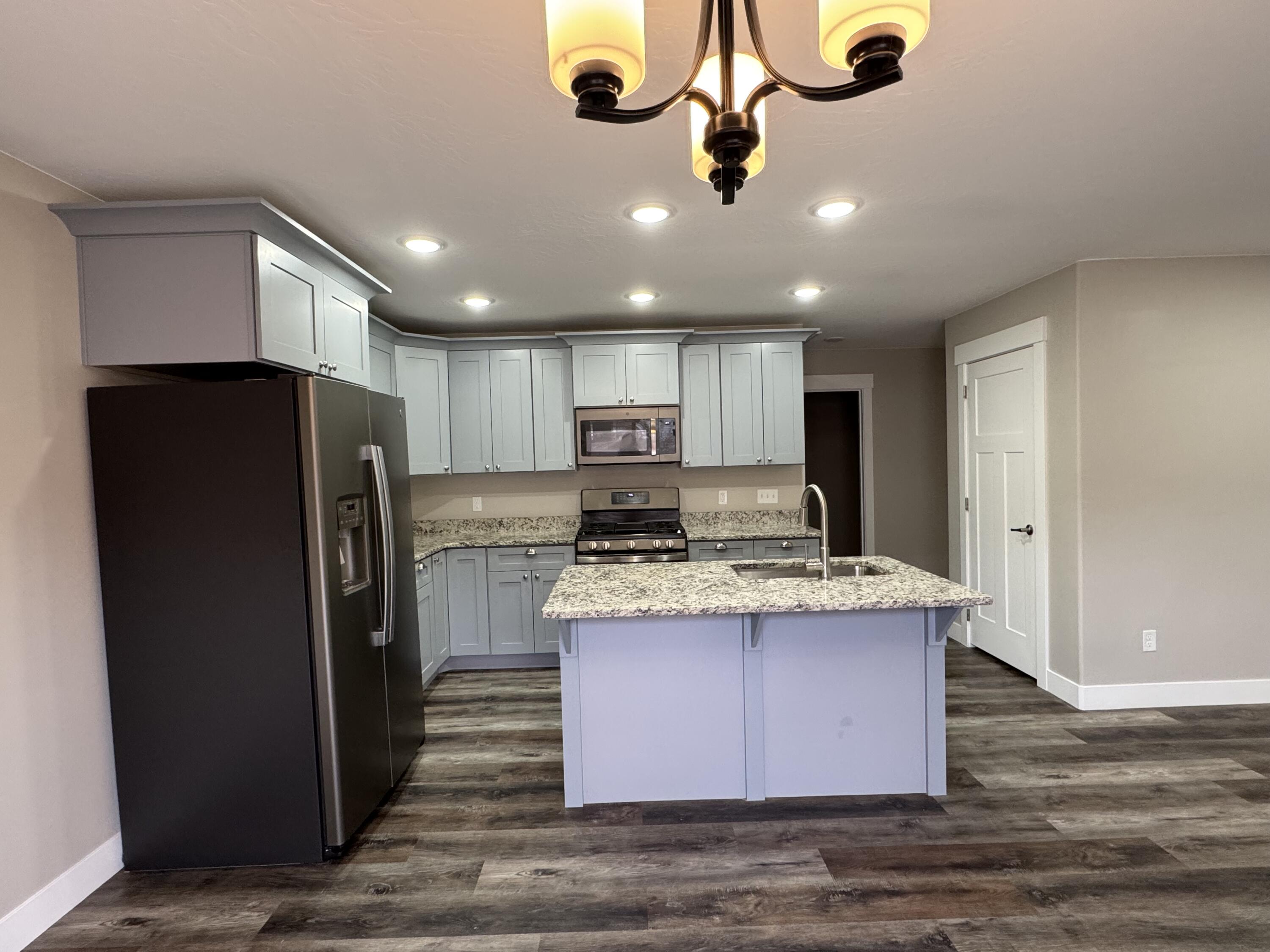 2267 475 South Parowan, UT 84761 - Photo 6 of 29 Yarbro Kitchen B