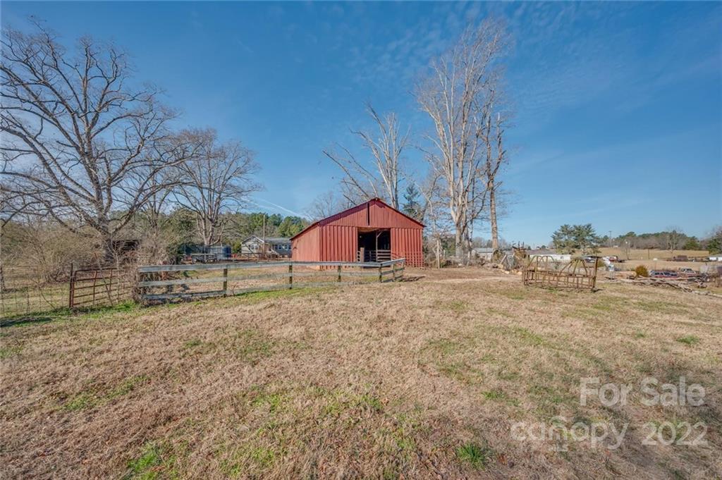 265 Mc Dowell Road Columbus, NC 28722 - Photo 2 of 40 Gallery Image 2