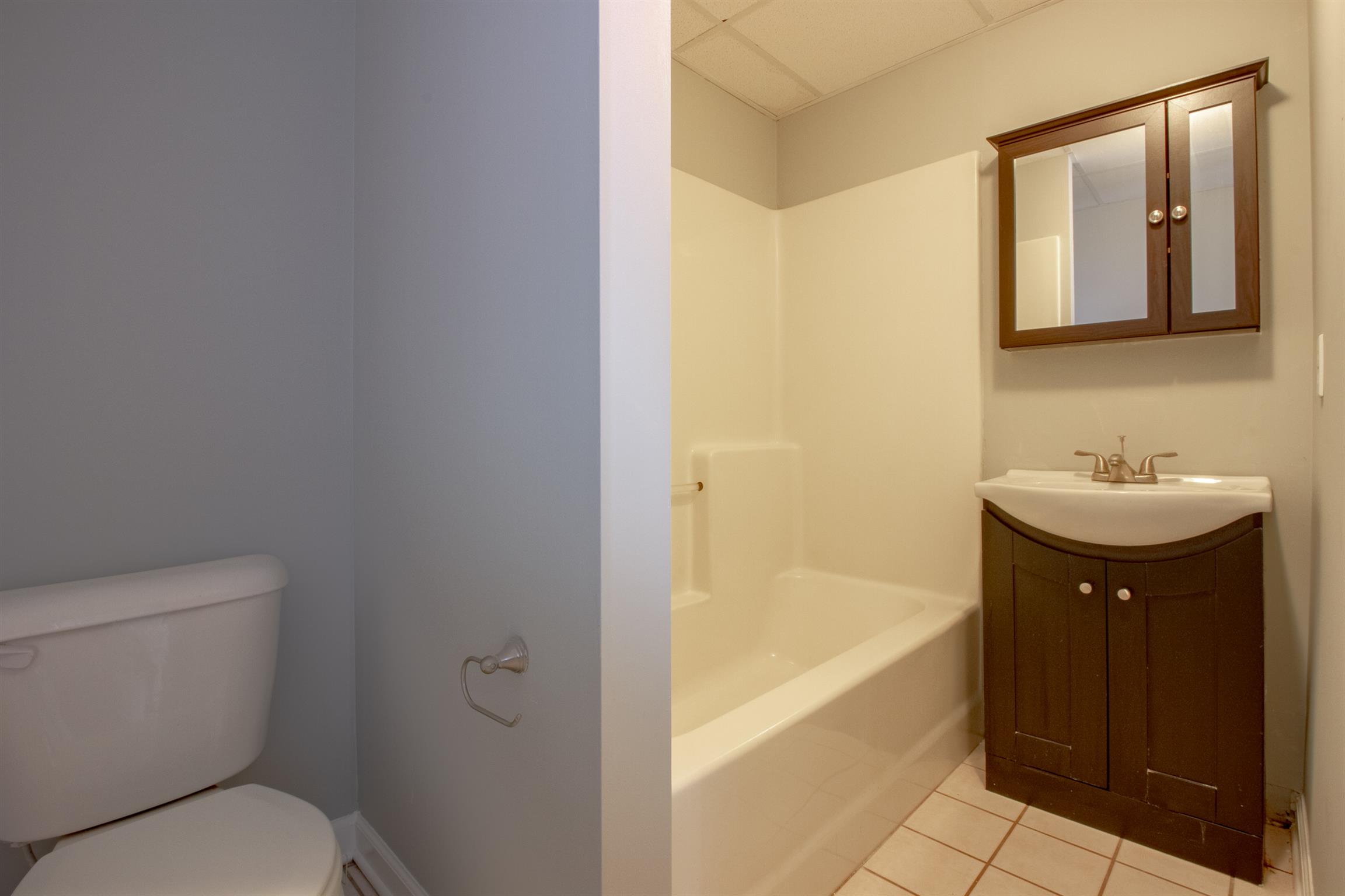 1850 Twin Rivers Road Clarksville, TN 37040 - Photo 21 of 27 Full Bath