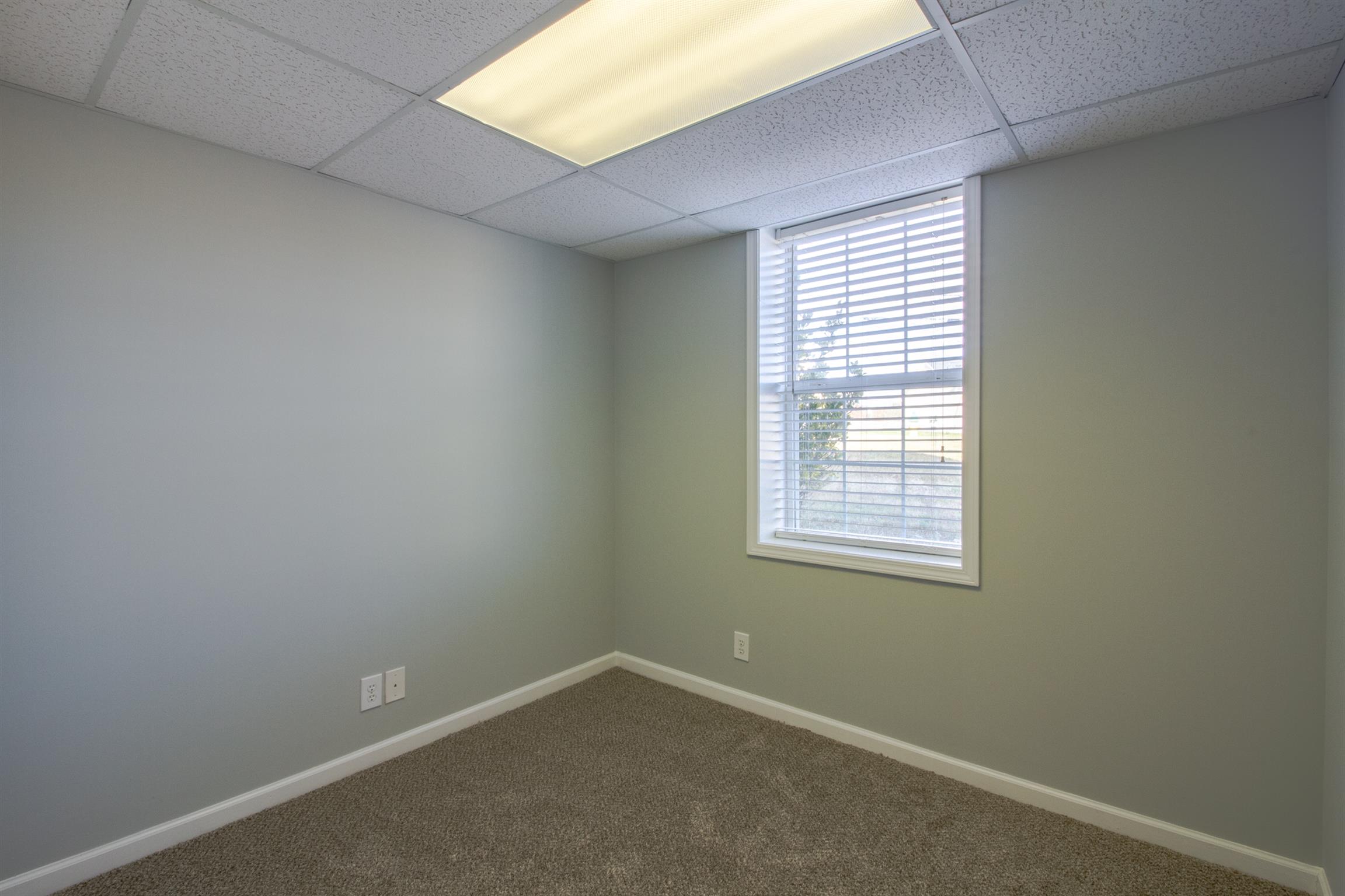 1850 Twin Rivers Road Clarksville, TN 37040 - Photo 22 of 27 Bedroom 4