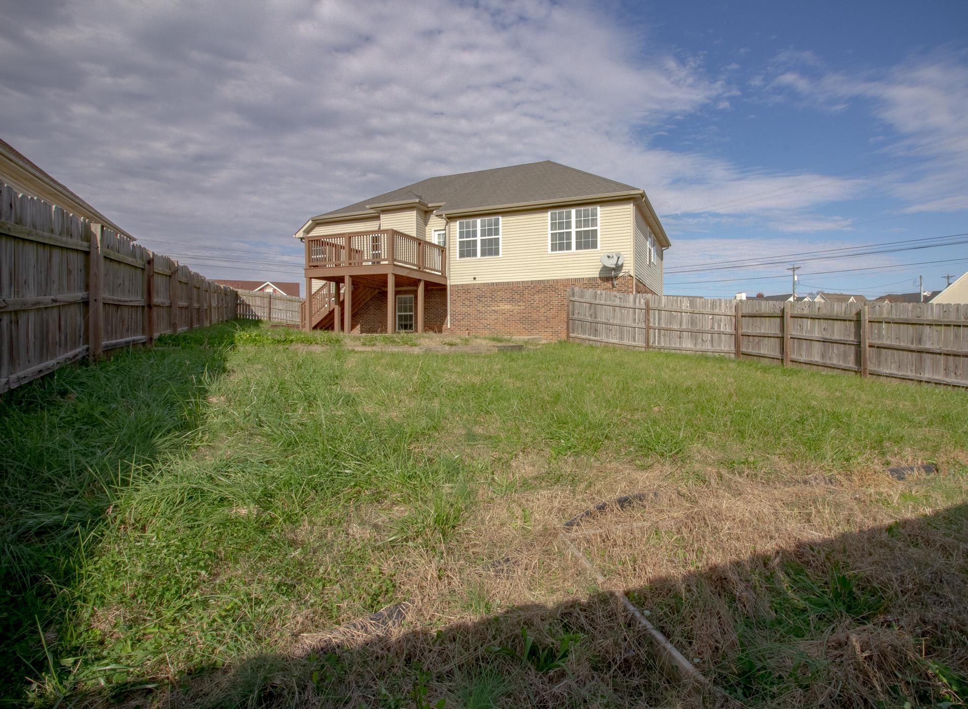 1850 Twin Rivers Road Clarksville, TN 37040 - Photo 27 of 27 Privacy Fenced Yard