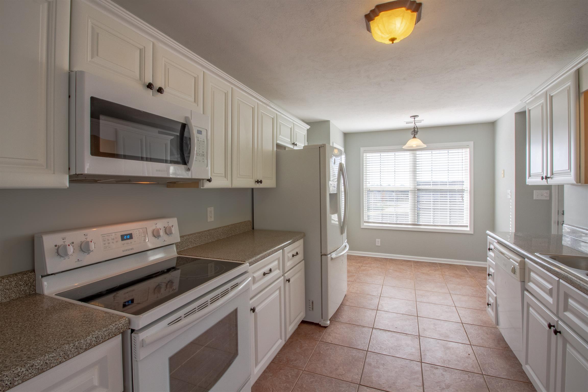 1850 Twin Rivers Road Clarksville, TN 37040 - Photo 8 of 27 Kitchen