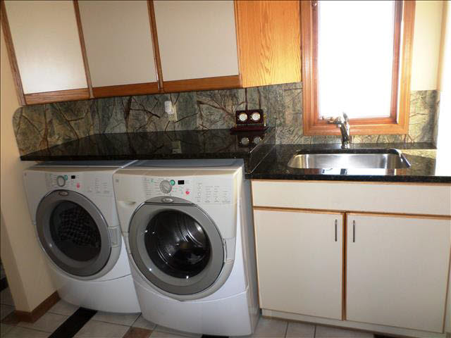 762 East Hurd Road Monroe, MI 48162 - Photo 17 of 25