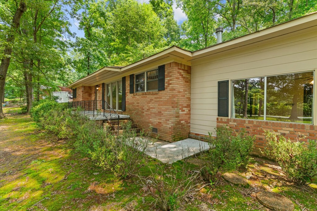 1070 Lovers Lane Road Southeast Calhoun, GA 30701 - Photo 5 of 54 Gallery Image 5