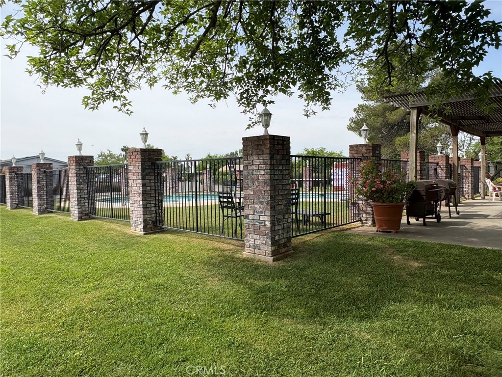 5813 Pacific Heights Road, Unit 126 Oroville, CA 95965 - Photo 55 of 59 community pool