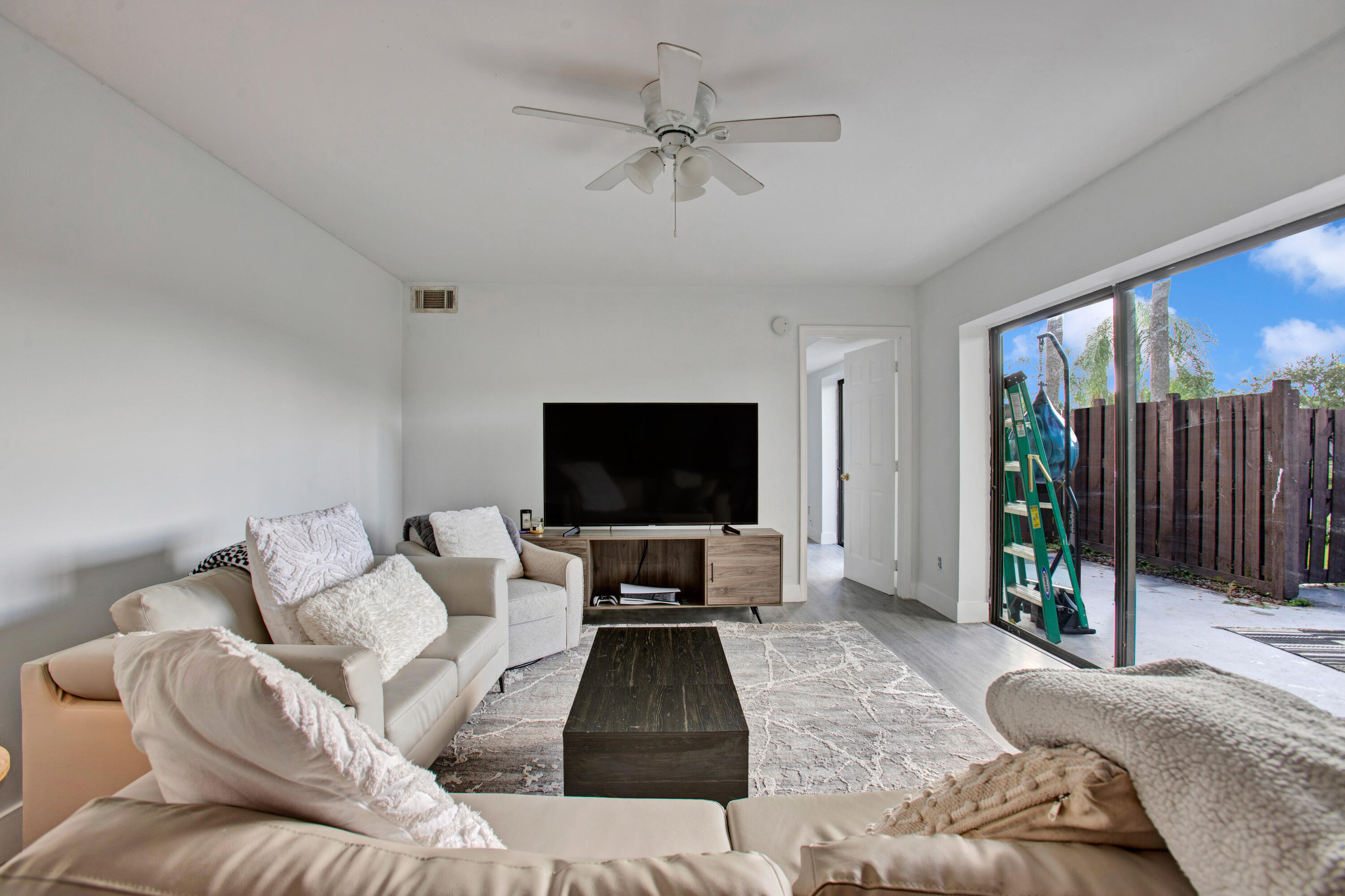 8213 Boca Rio Drive Boca Raton, FL 33433 - Photo 12 of 38 IMG_8401