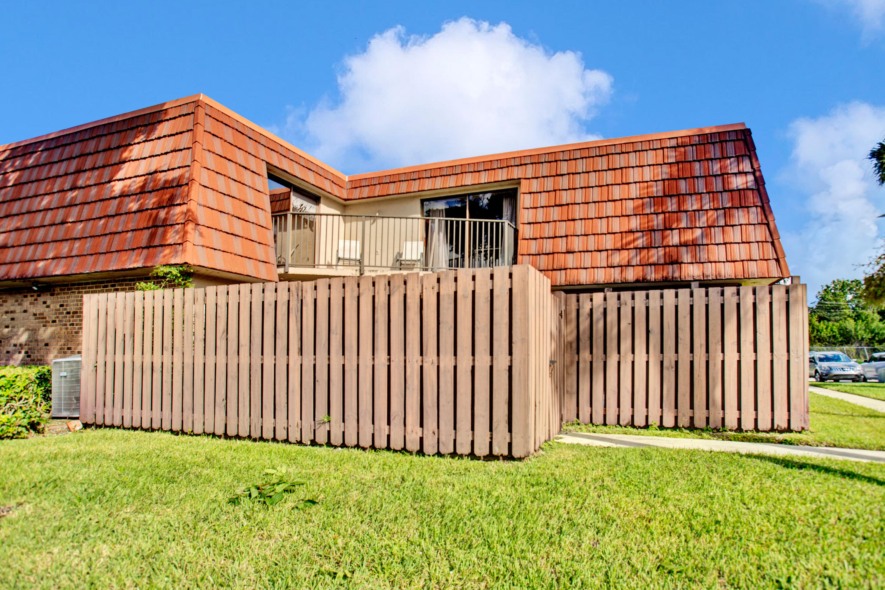 8213 Boca Rio Drive Boca Raton, FL 33433 - Photo 3 of 38 IMG_8351