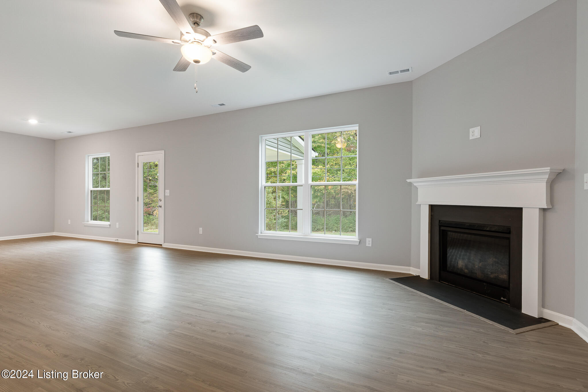 8432 Gateway Run Road Louisville, KY 40229 - Photo 20 of 50 8432 Gateway Run Rd-20