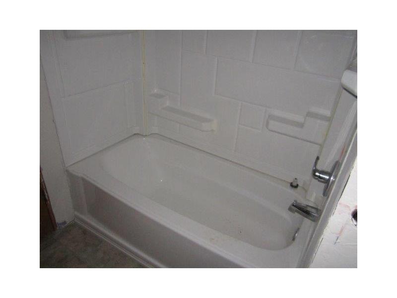 139 Ridge Avenue Beaver Falls, PA 15010 - Photo 18 of 25 Full Bath.