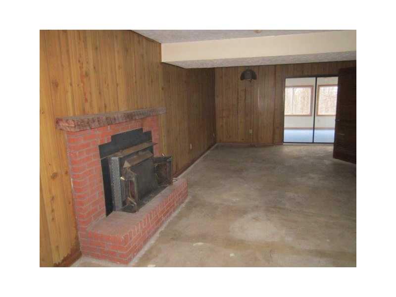 139 Ridge Avenue Beaver Falls, PA 15010 - Photo 20 of 25 Family Room.
