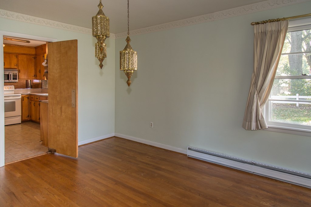 1700 Brunswick Road Waynesboro, VA 22980 - Photo 20 of 44 a view of a kitchen from the hallway