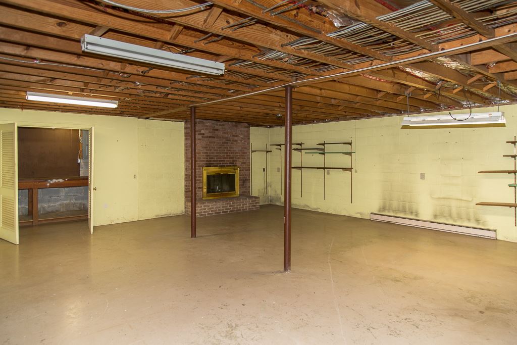 1700 Brunswick Road Waynesboro, VA 22980 - Photo 40 of 44 a view of an empty room