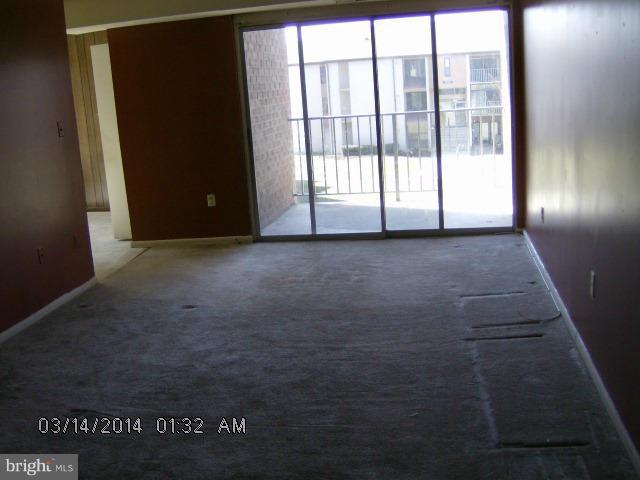 7919 Mandan Road, Unit 204 Greenbelt, MD 20770 - Photo 5 of 12 Living Room